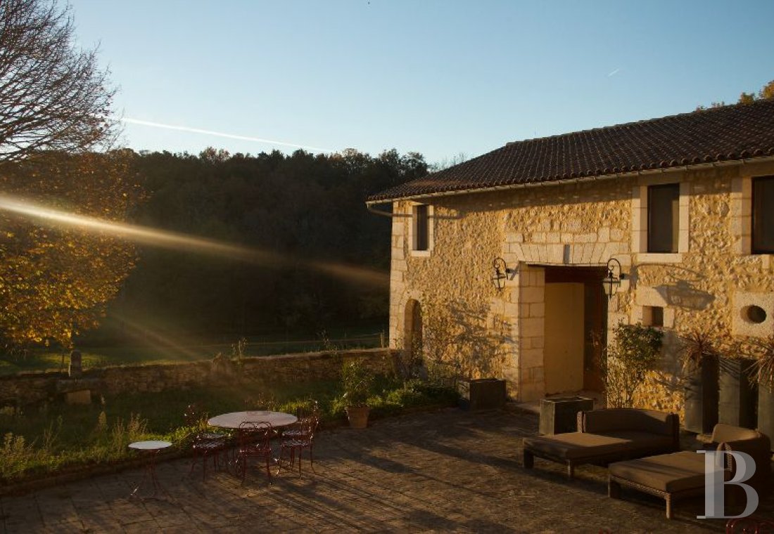 An estate dedicated to breeding Arabian thoroughbred horses near to Brantôme in the Dordogne - photo  n°11